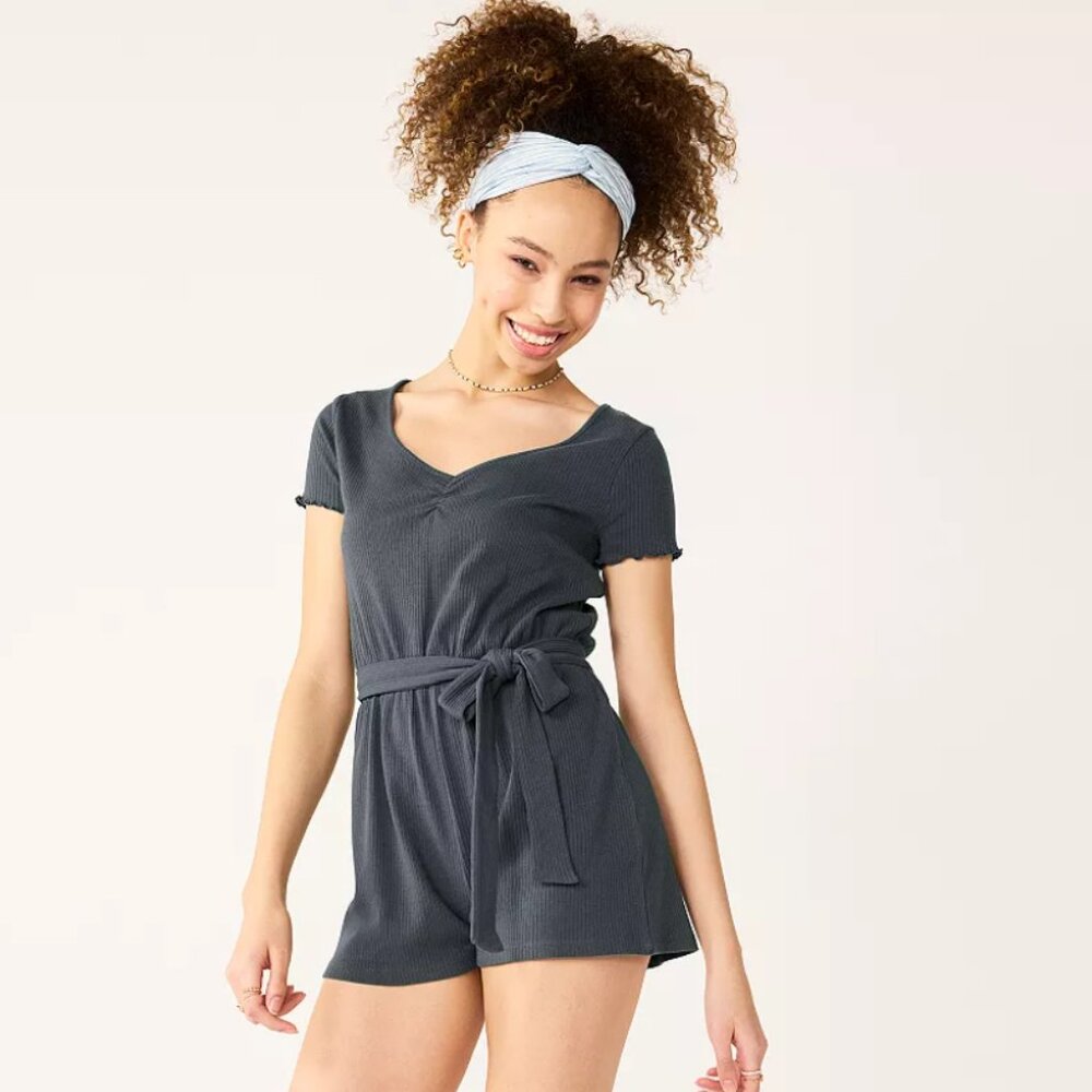 SO Junior's Short Sleeve Belted Knit Romper M